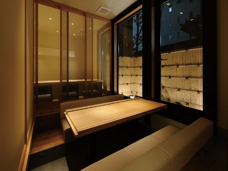 古民家改装高級寿司店の個室デザイン